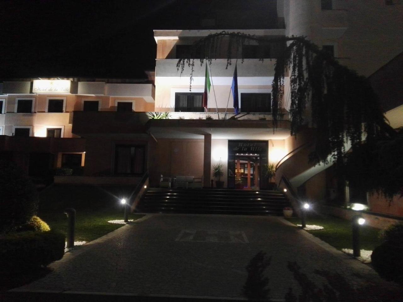 Hotel De La Ville & Centro Congressi Benevento Exterior foto